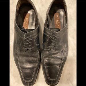 Mens size 9.5 Mezlan dress shoes black leather